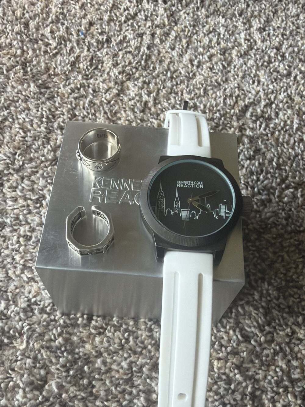 Kenneth Cole Reaction Skyline Watch with Two S925 Silver Rings size 7-9 value 15